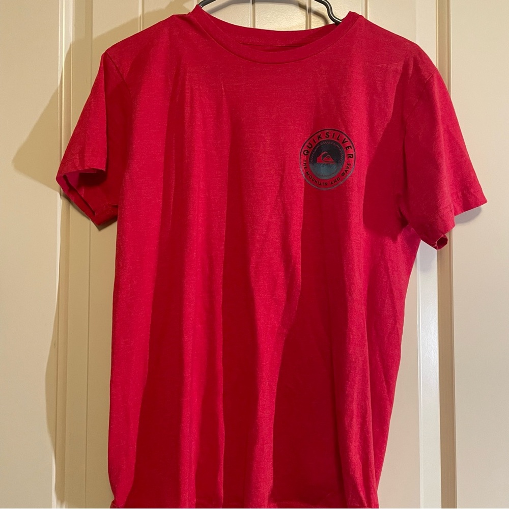 Red quicksilver shirt men’s medium